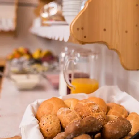 Maria Bed & Breakfast 4*