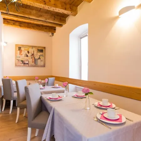 Maria Bed & Breakfast 4*