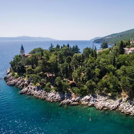 Maria Bed & Breakfast 4*